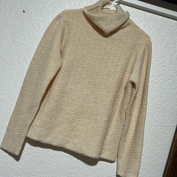 Eileen fisher cream wool sweater, size S can fit a M too - Picture 1 of 7